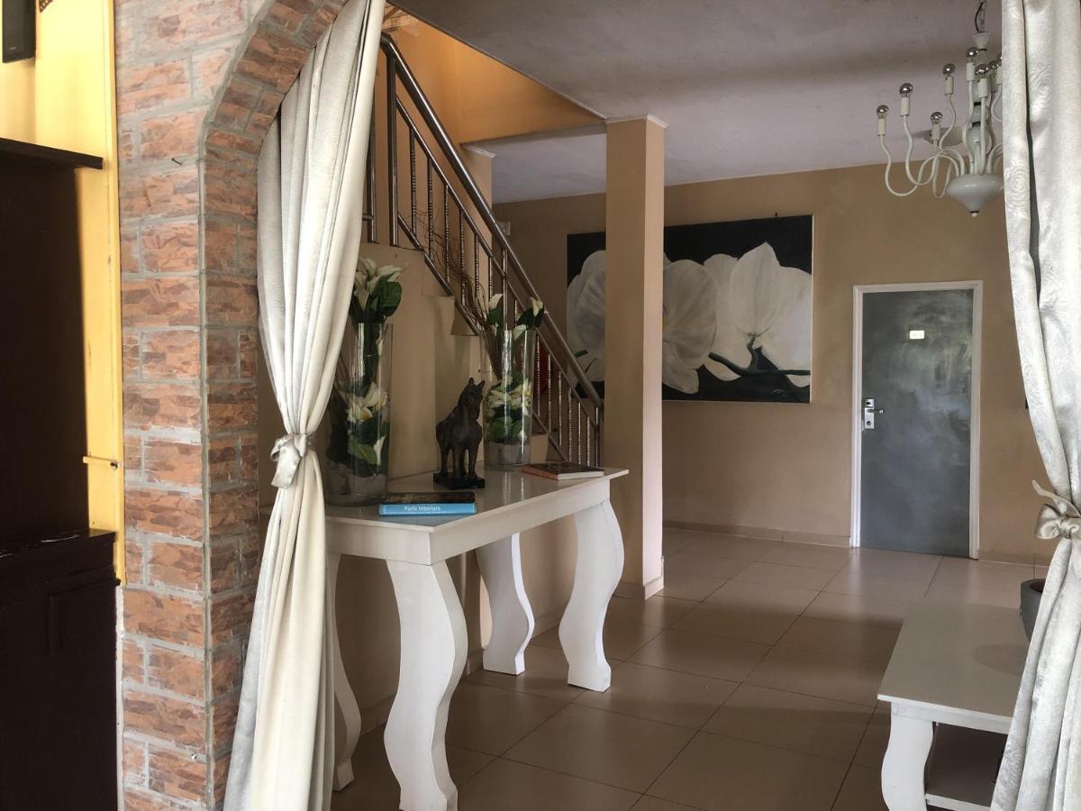 Hotel Bar Restaurant Emergency 911 Sto Lk Group Paramaribo Kültér fotó