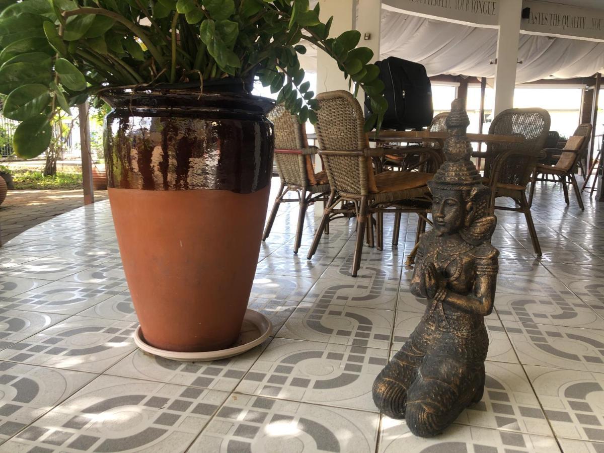 Hotel Bar Restaurant Emergency 911 Sto Lk Group Paramaribo Kültér fotó